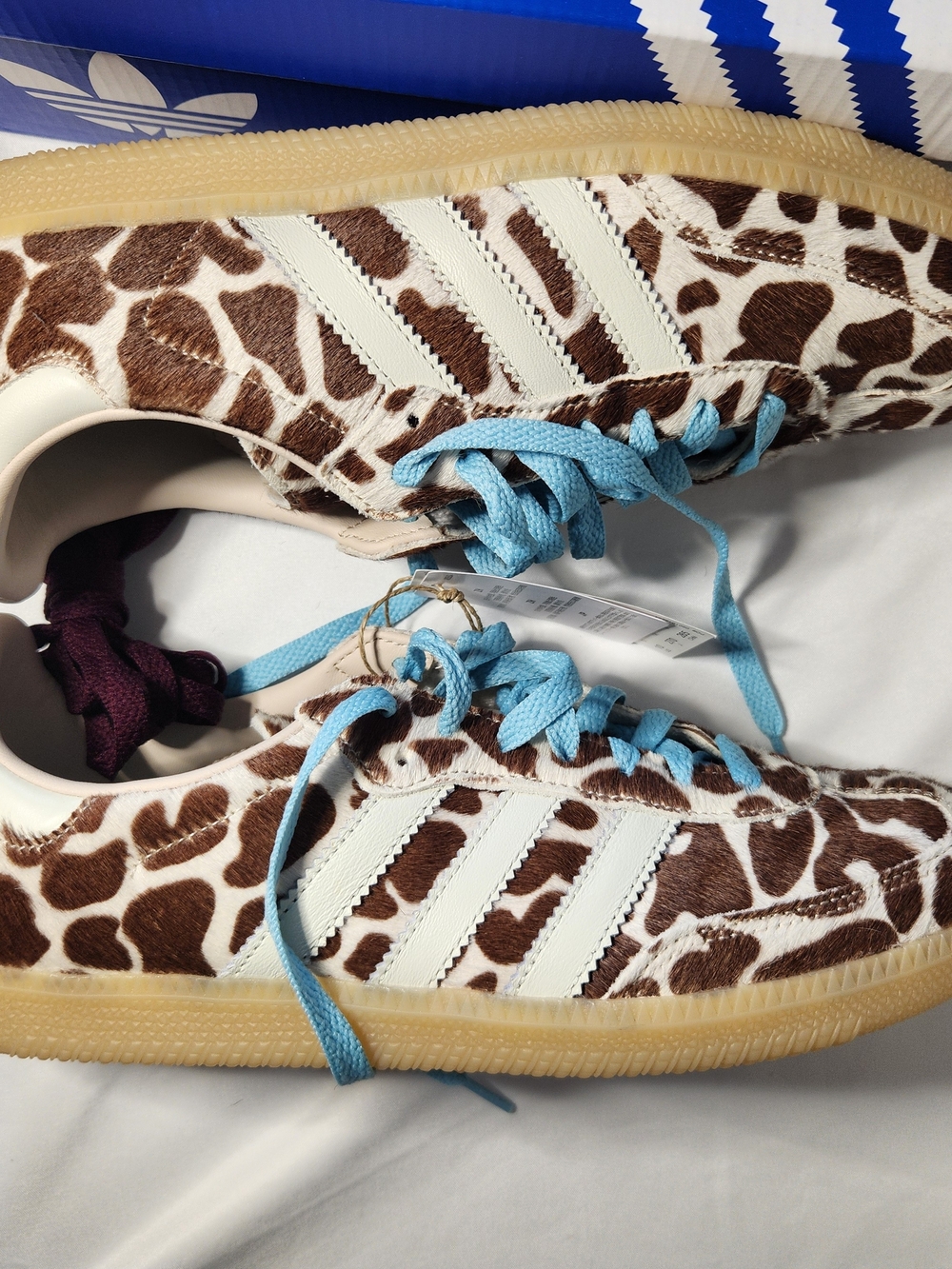 NWT Adidas Samba OG W Brown Giraffe Print Sneakers with Light Blue Laces - Picture 4 of 8
